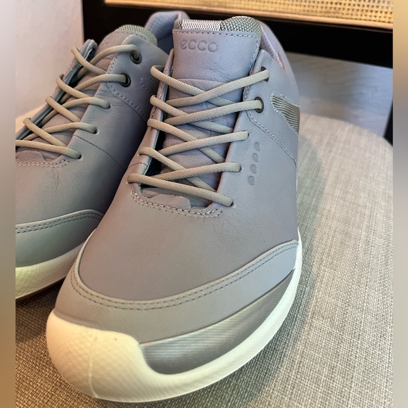 Ecco Sneakers women’s (8-8.5) 39 - Picture 3 of 13